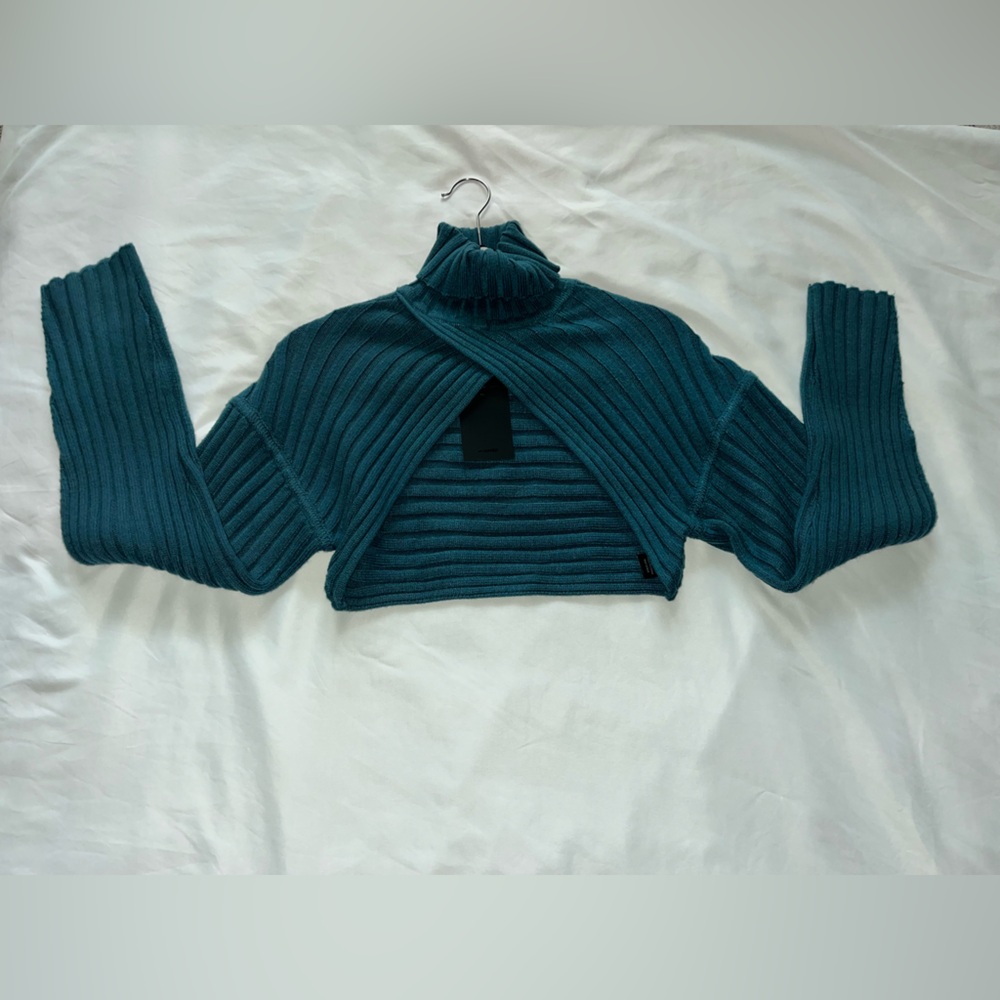 NBD Midori turtleneck cropped sweater shrug in teal ribbed knit material